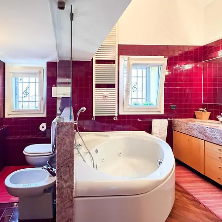 Homeby, Casa Piazza Maggiore *