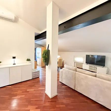 Homeby, Casa Piazza Maggiore