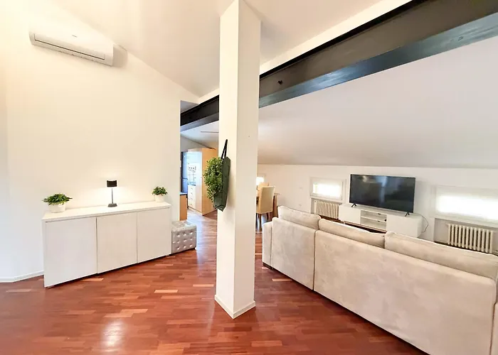 Homeby, Casa Piazza Maggiore