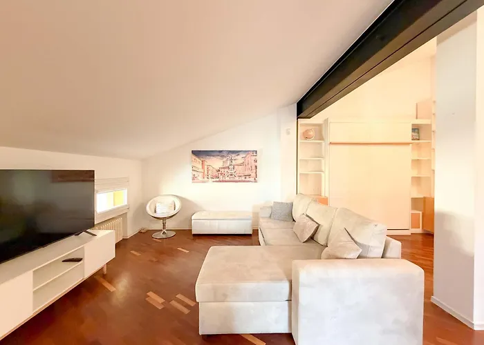 Homeby, Casa Piazza Maggiore